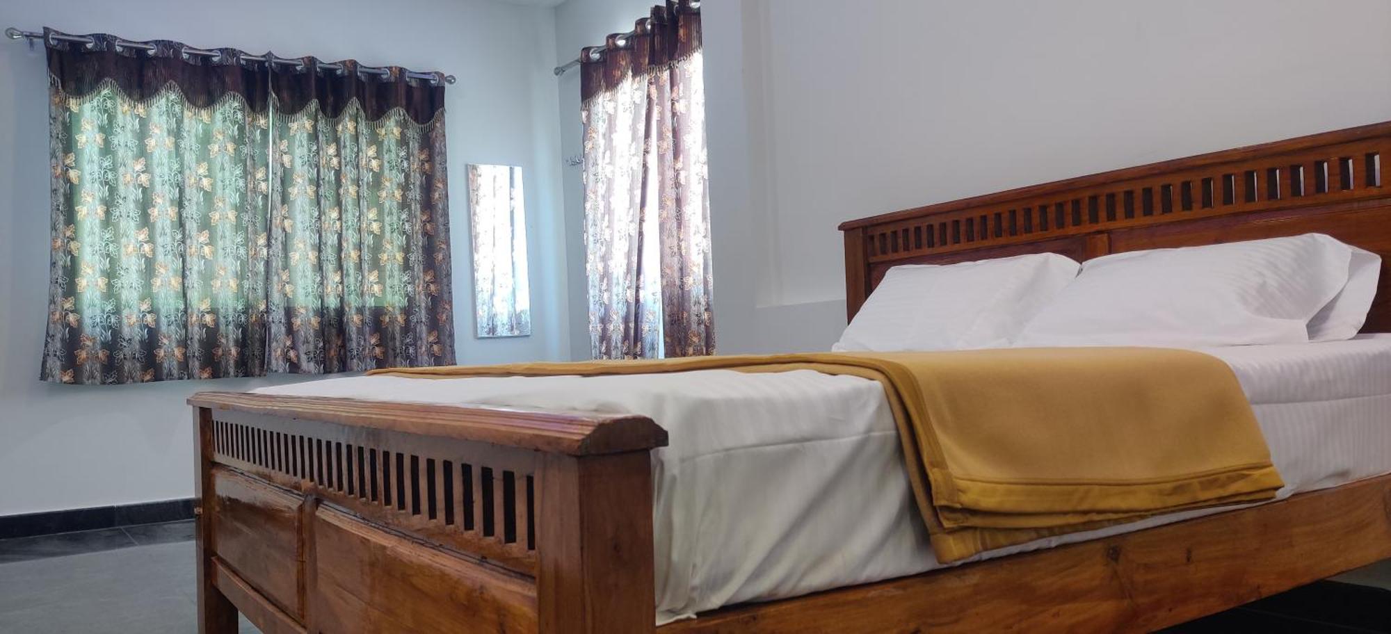 ホテル Aadhi Esha Residency Tiruvannāmalai エクステリア 写真
